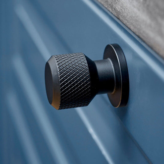 Furnipart Manor Knurled Handles & Knobs Matt Black